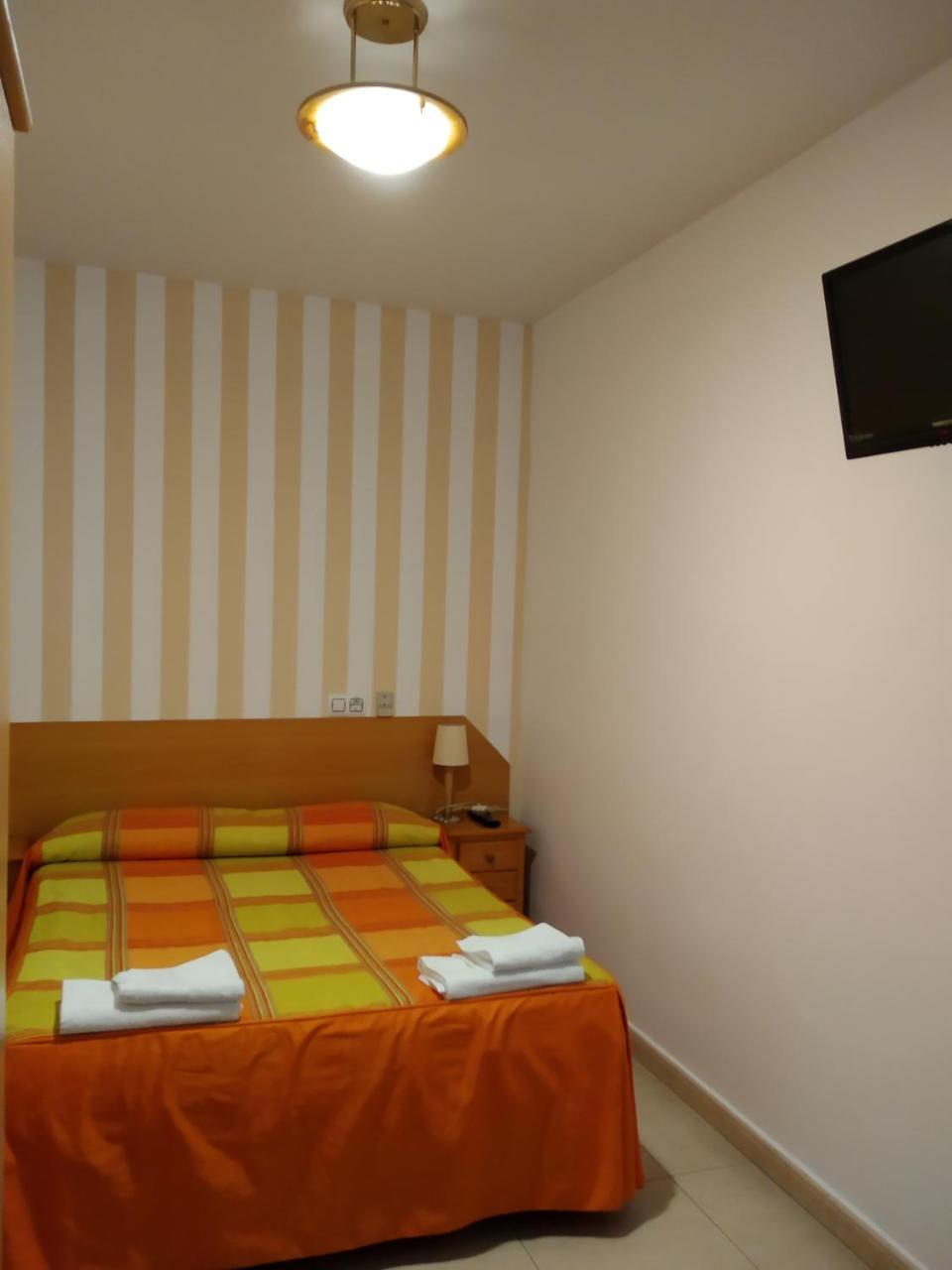 Pension Dominguez Madrid Dış mekan fotoğraf