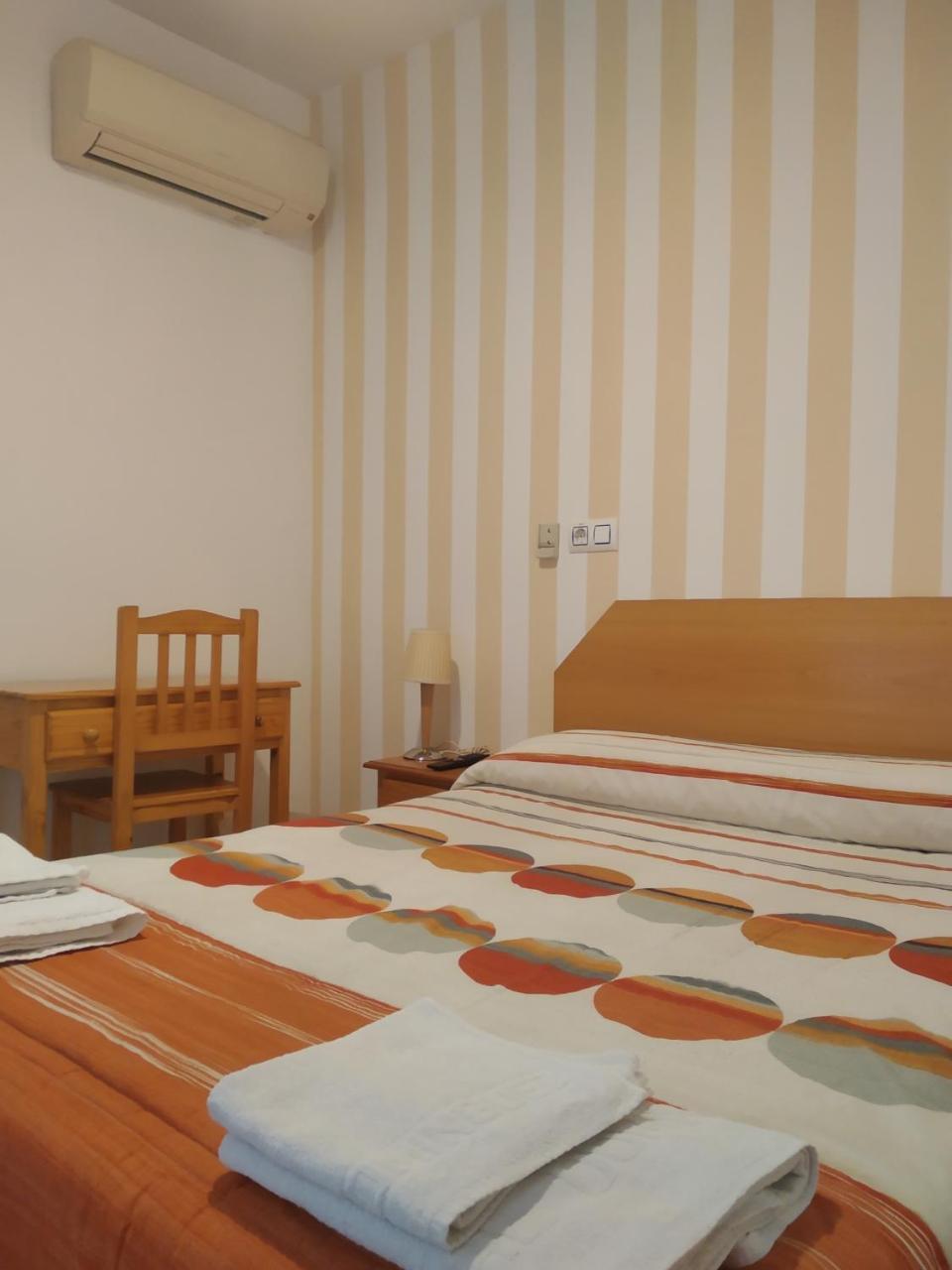 Pension Dominguez Madrid Dış mekan fotoğraf